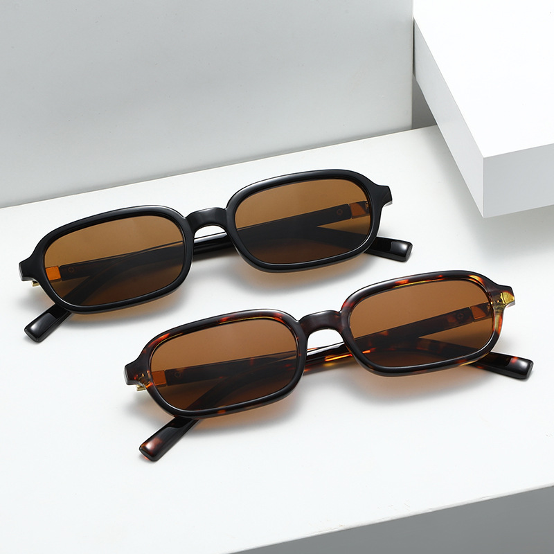 Street Fashion High End - Kacamata Hitam Bingkai Persegi Kecil Baru