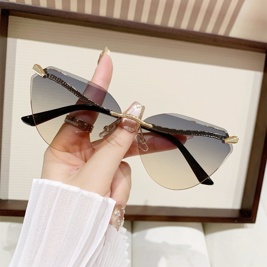 Street Fashion High End - 1Pc Kacamata Fashion Wanita Gaya Baru